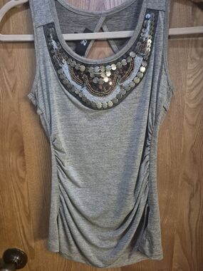 IZ Byer Gray Sleeveless Sequin-Embellished Women’s Tank Top.   Box 48